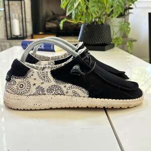 HEYDUDE Wendy Tartan Bandana Black Slip On Sneakers Size 8